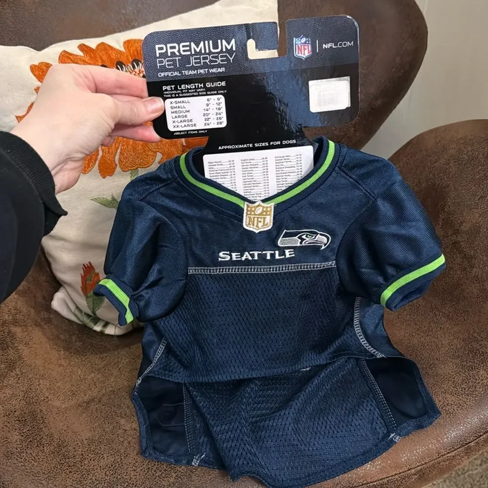 SEATTLE SEAHAWKS JERSEY PETS OFFICIAL NFL TEAM WEAR BLUE & GREEN STITCHED M NWT